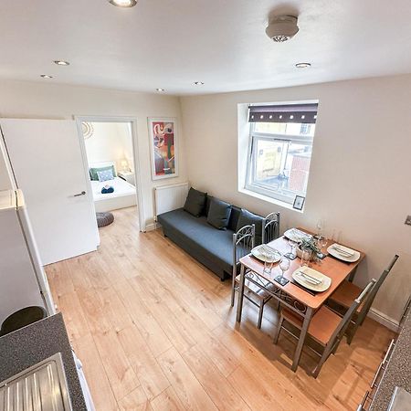 Lovely 3 Bed Apartment In The City Of 런던 외부 사진