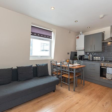 Lovely 3 Bed Apartment In The City Of 런던 외부 사진
